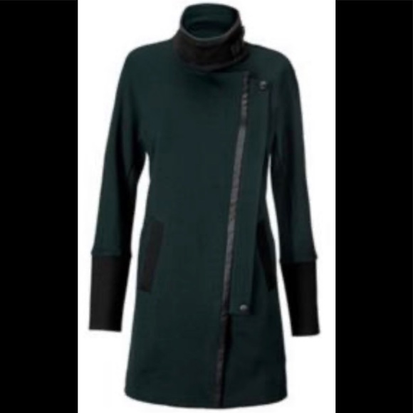 CAbi - Picture 1 of 3